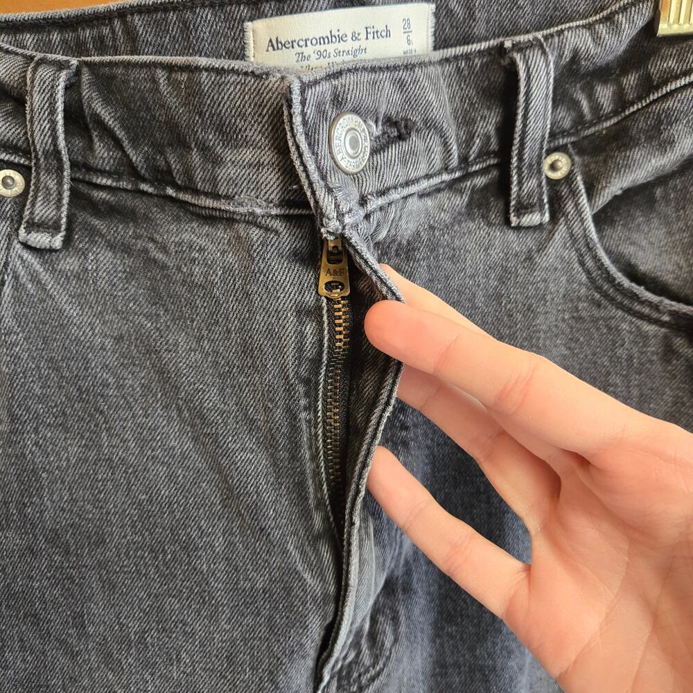 Abercrombie & Fitch 90's Straight Ultra High Rise Jean Split Hem Black Y2K 6L 28 - Picture 6 of 6